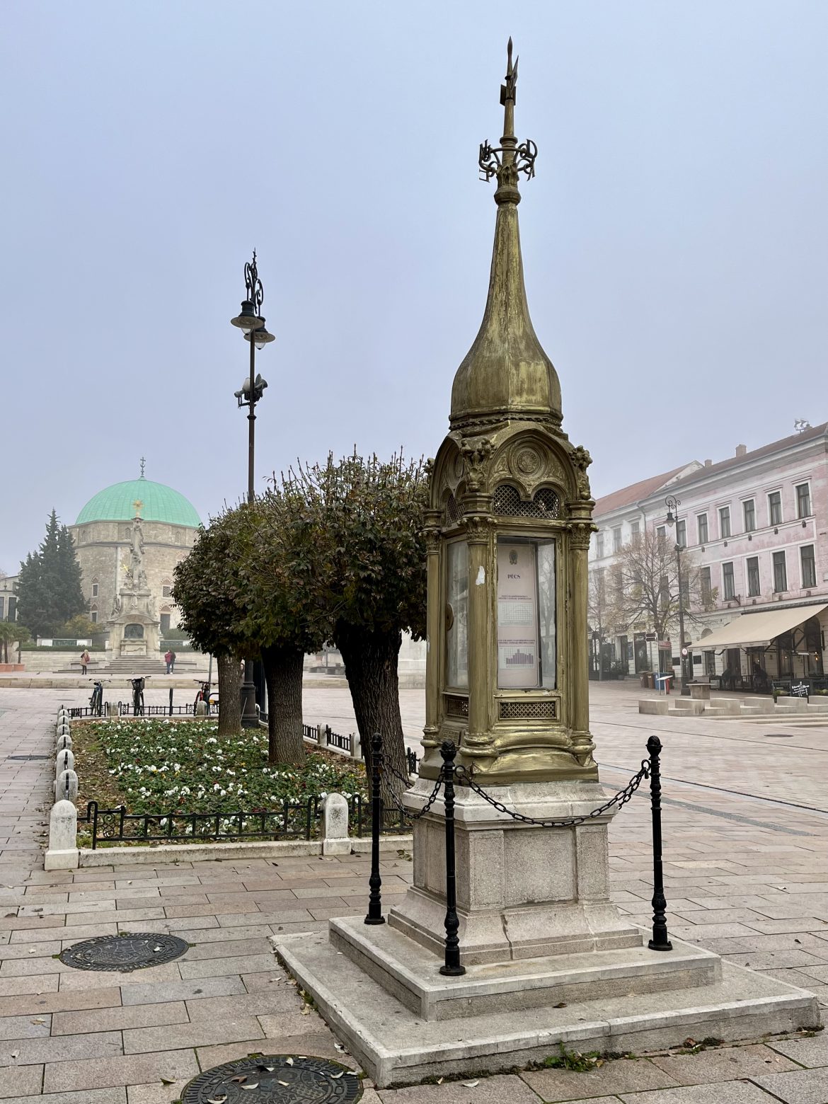 Megújul a Széchenyi téri időjárásjelző pavilon – különleges városi érték születik újjá