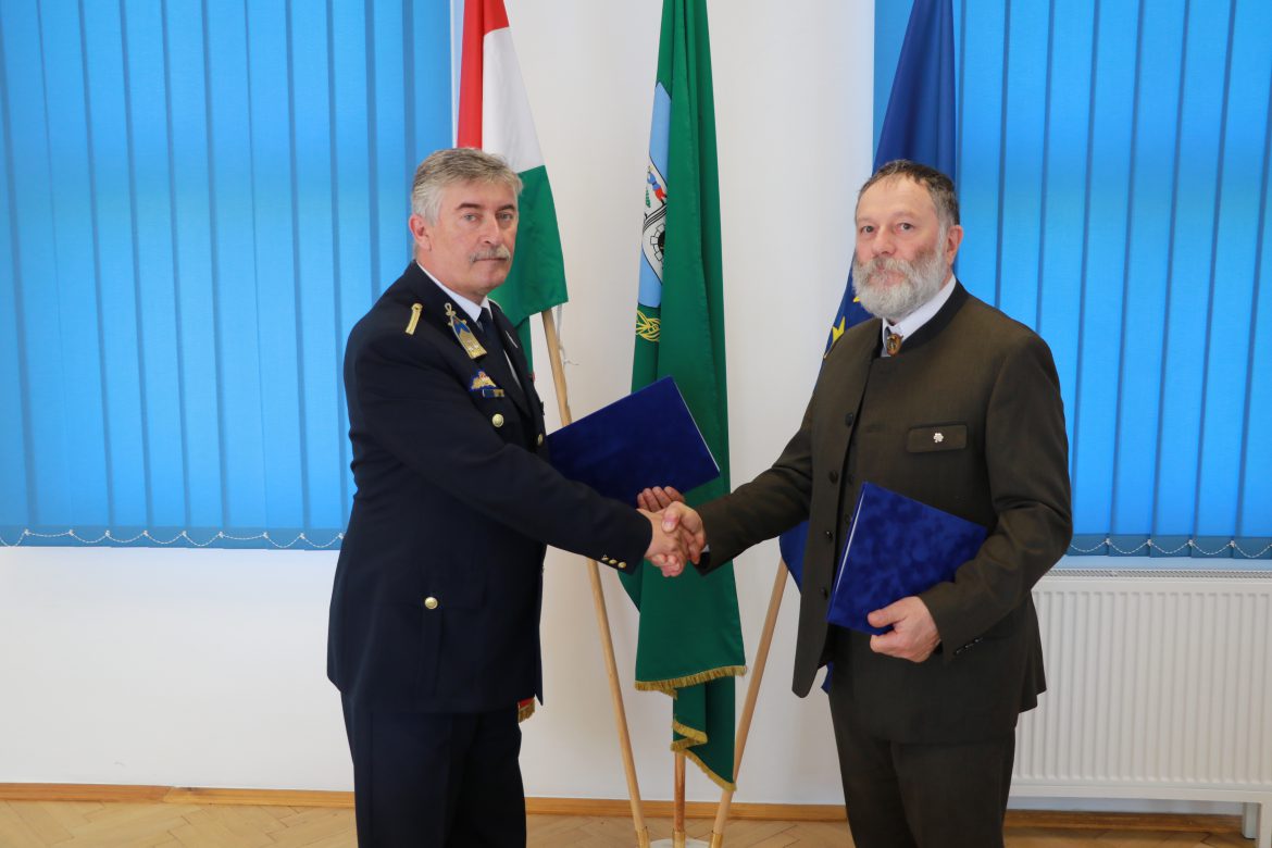 A Baranya Vármegyei Rendőr-főkapitányság megállapodásban rögzítette közös, megújított célkitűzéseit a Mecsekerdő Zrt.-vel.