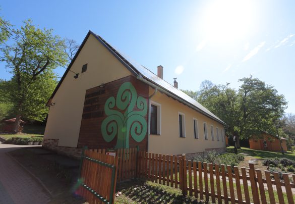 Korszerű szálláshelyekkel nyitják a szezont a Mecsekerdő idén 30 éves erdei iskolái