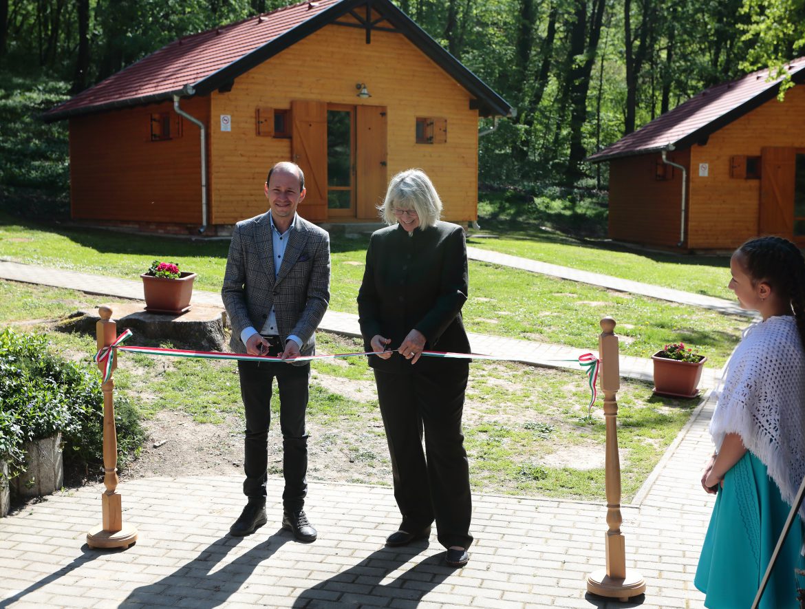 Korszerű szálláshelyekkel nyitják a szezont a Mecsekerdő idén 30 éves erdei iskolái